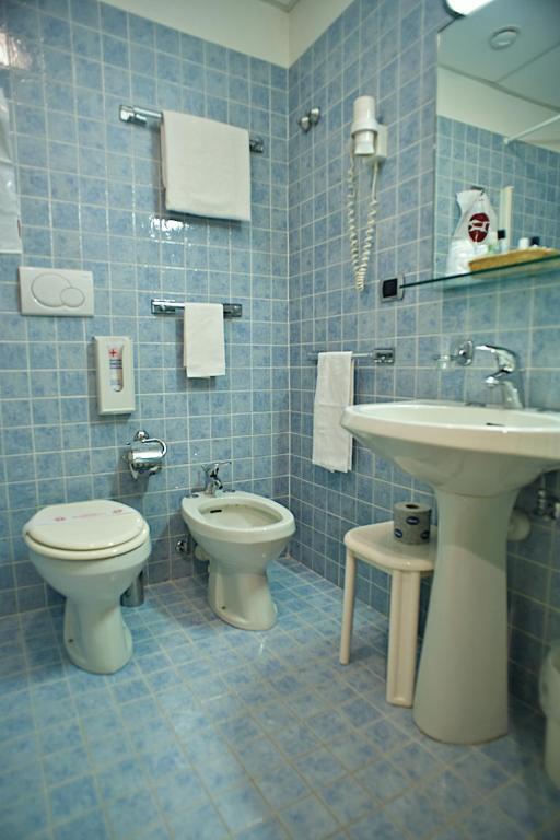 Sam Hotel Монфальконе Номер фото